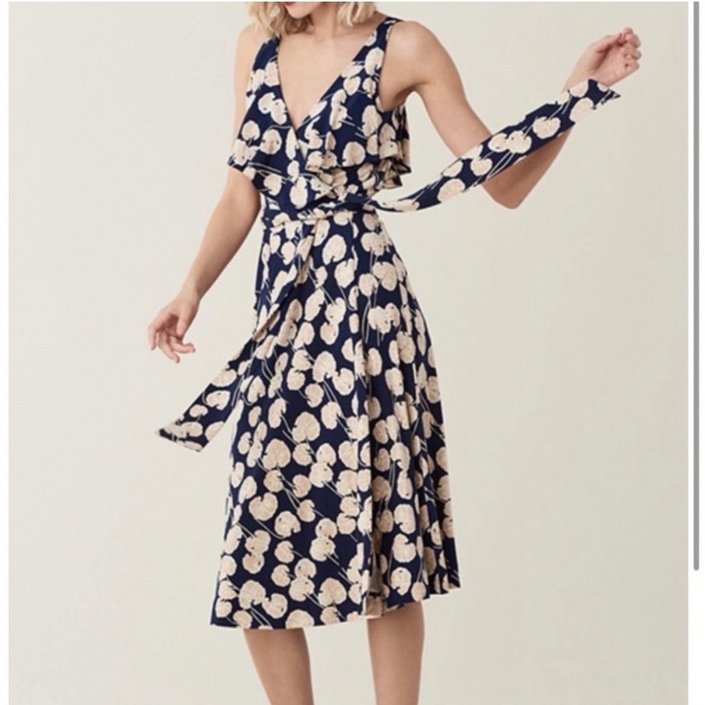 DVF Naya Wrap Dress Womens M Silk Kimono Leaf Navy Wedding Guest Elegant Floral